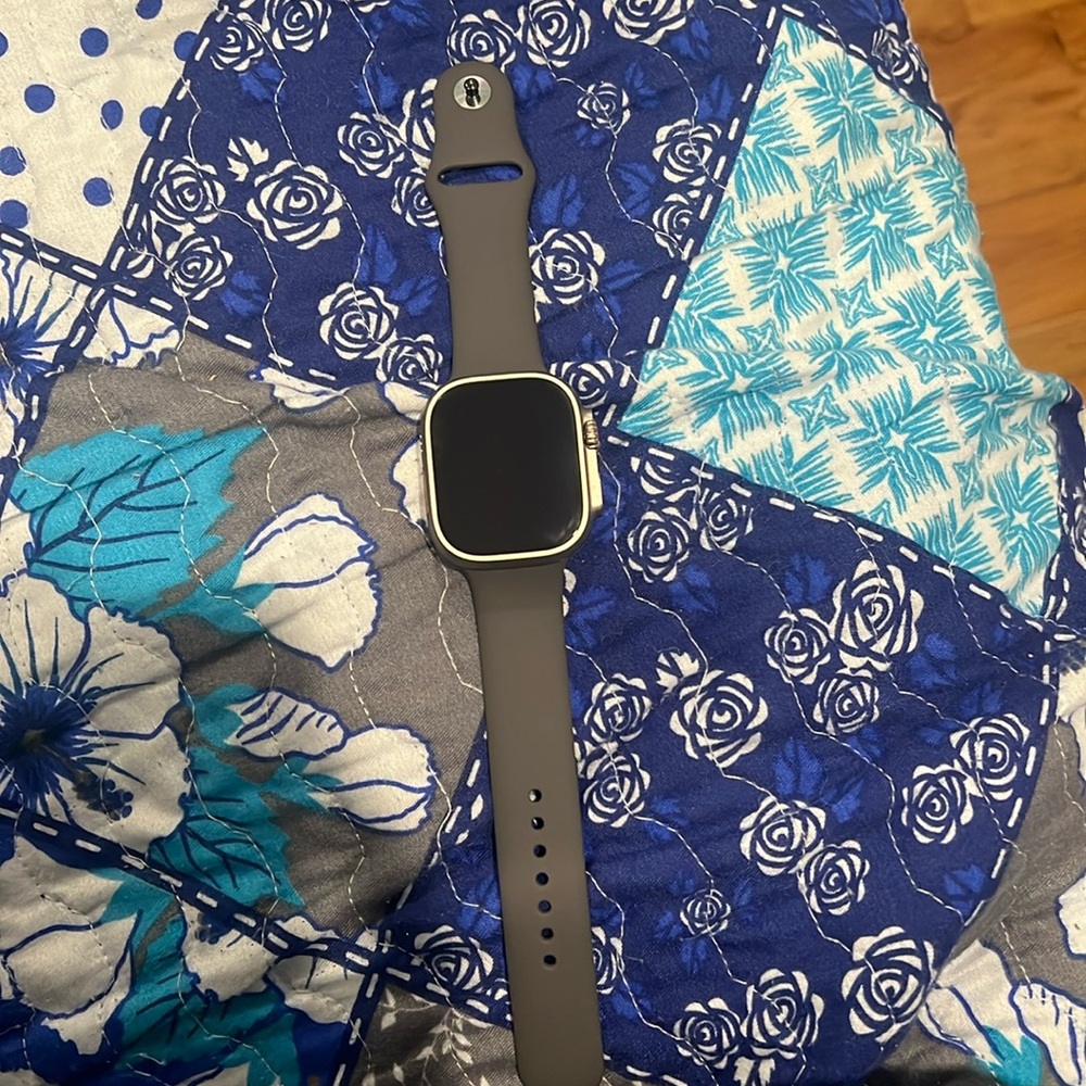 Gray wrist band for Apple Watch. Open to all offers!! 

42 mm
